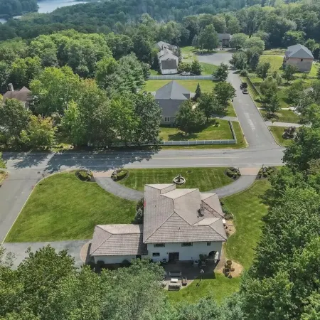 Spacious + beautiful 5-bedroom Mediterranean Villa in Monroe, NY.