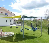 Ferienwohnung an der Ach mit Großer Terrasse und Garten