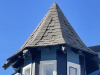 Biergarten Luxe - Center of Downtown Blowing Rock - NEWLY LISTED