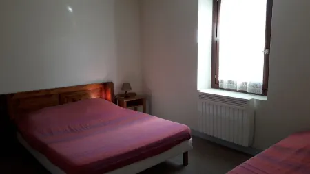 T3 WITH GARDEN, BETWEEN LAKE AND MOUNTAIN Отели в г. Алэнж