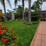 Beach Surfer Bungalow 16 blocks from beach, pool and private yard and patio