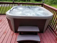 Unique Rustic Ski-Tree House - Game room, Hot tub & Sauna Hotéis em Jay