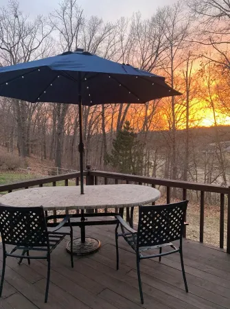 Gracious living. Swing bed with golf course view. Back 40 bike trail access.