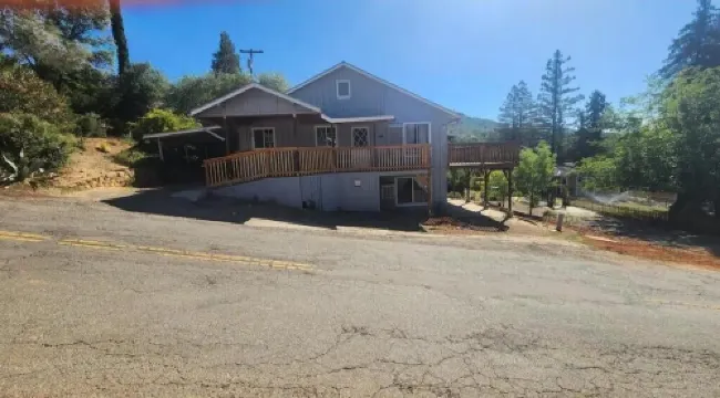 1Bed/1Bath Newly Remodeled Full Kitchen ne ar main street 44 miles from Yosemite