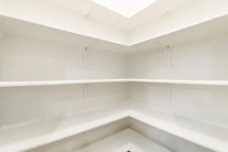 Spacious Cheerful Townhouse With Indoor Fireplace