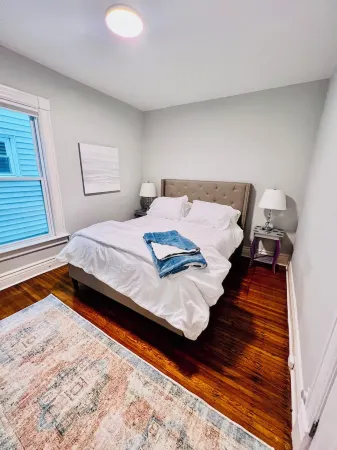 Spacious 3 bedroom Apartment,  Located in the Heart of Elmwood Village Отели рядом с достопримечательностью «Richardson Olmsted Complex»
