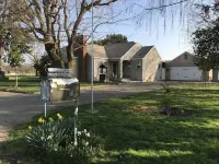Tokay Heritage House - Quiet Country Home in Lodi, CA