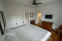 Charming Home in Mid City!