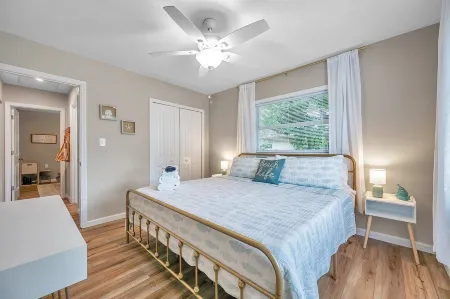 Close to beach, restaurants-Fire pit, games, bikes Отели рядом с достопримечательностью «Pop Stansell Park»