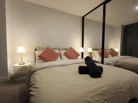 Brand new 1B apartment in Woden Pool Sauna Gym