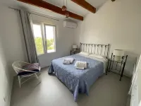 3min. Walk to the beach, Villa Bini Perla, sea view, sunny, quiet location Hotels in Binibeca