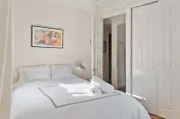 Three Bedroom West Village Townhouse! Hotels in Greenwich Village