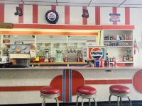 Time to Unwine-Waterfront Cabin w/Hot Tub! Pet Friendly! Blue Ridge Parkway