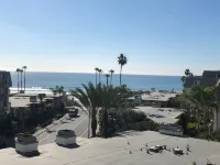 Stunning ocean views beach balcony 10 min to LEGOLAND CA King bed,pool and grill