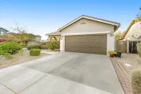 NEW! Cozy desert getaway with private backyard and seasonal pool!