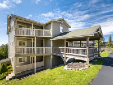 Newly Renovated Snowshoe Summit Condo 101A 3BR/2BA Near Ski Village W/Parking! Hotele w: Edray
