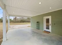 Cozy and relaxing 2 bedroom home in a populated rural area