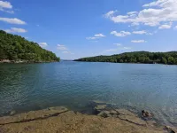 Condo on Table Rock Lake, Ozark Mountain views! 1 mile from Silver Dollar City