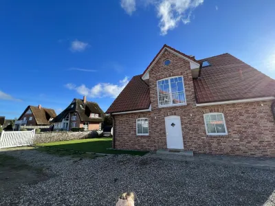 Spacious vacation home near the beach in a quiet location in Rosenhagen Hotels in der Nähe von Outpost One