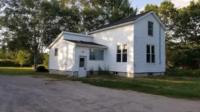 3 Blocks to Lssu ~ 5 Minutes to Soo Locks ~ Pet Friendly! Hôtels à proximité de : Brady Hall