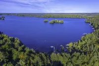 Idyllic Wisconsin Lake Front Cabin on Fabulous Cisco Chain