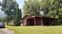Cozy Cottage near National Park w/ Awesome Mountain Views! Extremely clean!
