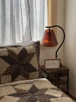 Downtown Bozeman Bungalow, pet friendly with private fenced yard