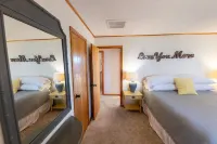 Ocean Views -Dog Friendly- 3rd Row From The Beach