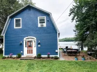 Family & Dog-Friendly Lakeside Retreat 15-Min to Mount Sunapee