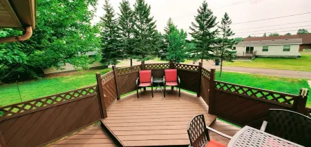 Spacious family home with quick & easy access to outdoor trails.