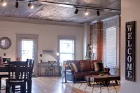 *New* Kentucky Industrial Bourbon Downtown Loft!