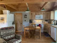 Cozy Cabin: Cute, Clean and 2 miles to Crystal Mtn. Resort! - 3-Star
