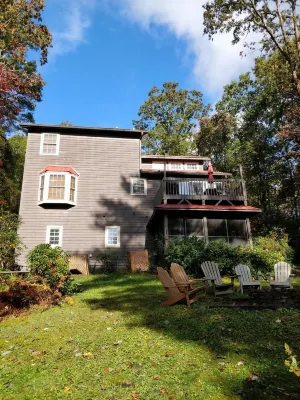 Mountain Retreat Hotels in Dunns Rock