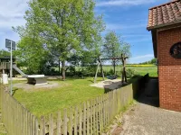 Apartment in the countryside in Hollige for 6 people plus 2 child's travel cots Hotels in Walsrode