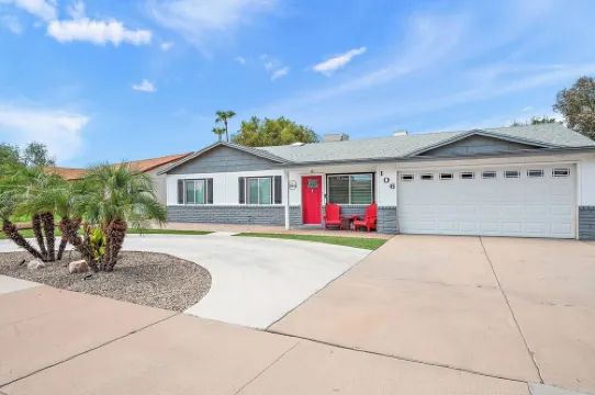 Gilbert Home, Walk to Downtown, Restaurants, Nightlife 10+ location!
