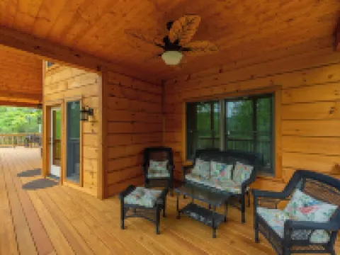 Dream Mtn Hideaway! Hot Tub+Fire Pit+Grill, WiFi, Hiking, Nearby Avl & Blk Mtn! Hotels in Broad River