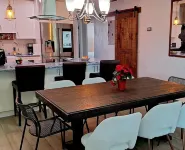 3-Bedroom Private Duplex House with WI-FI, Parking ,Enjoy a Peaceful Getaway