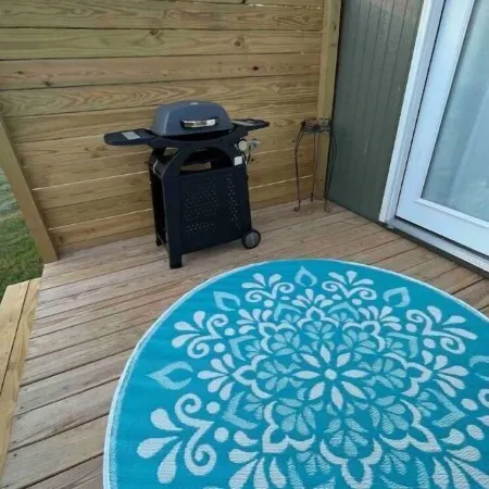 Star glazing Tiny house off grid peaceful Stone Mountain State Park and Fire pit Отели в г. Трапхилл