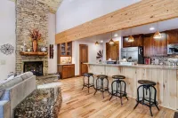 Angel Fire Country Club custom home only 5 minutes from ski lifts