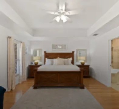 Stunning 4 BR, 3.5B with amazing beach view,  4 minute walk to the beach!