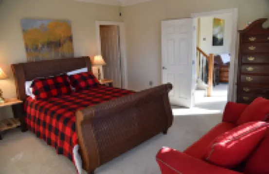 Big Canoe Mountain Home Near Golf, Lakes & Hiking Trails