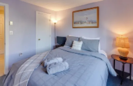 LOON-tastic location minutes away from the Slopes!