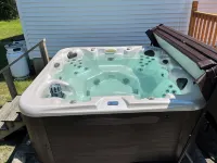 Bar Harbor 5 bedroom 3 bath with hot tub and large backyard