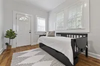 Cozy Home Near DT, AFB, and ASU! Hotels near Riverfront Park