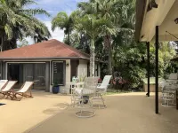 Tropical Getaway in your own private Guest House w/pool - 10 min from the beach!