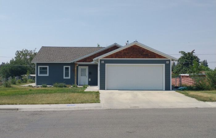 Highway 2 Modern Cottage
