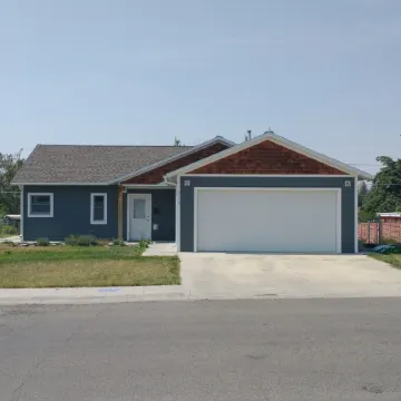 Highway 2 Modern Cottage