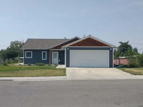 Highway 2 Modern Cottage