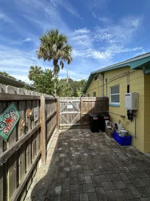 Cute Studio just 2 blocks from New Smyrna Beach & Flagler Ave. Hotel a New Smyrna Beach