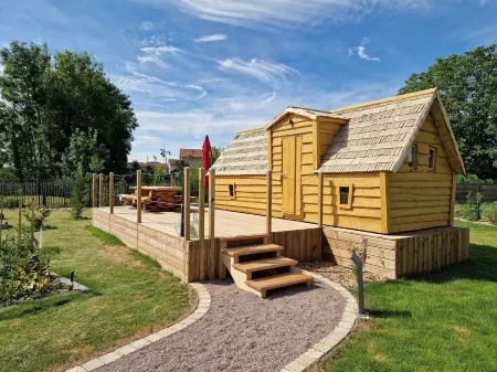 Cabane, Hébergement Insolite, Tout Confort Jusqu'à 3 Personnes